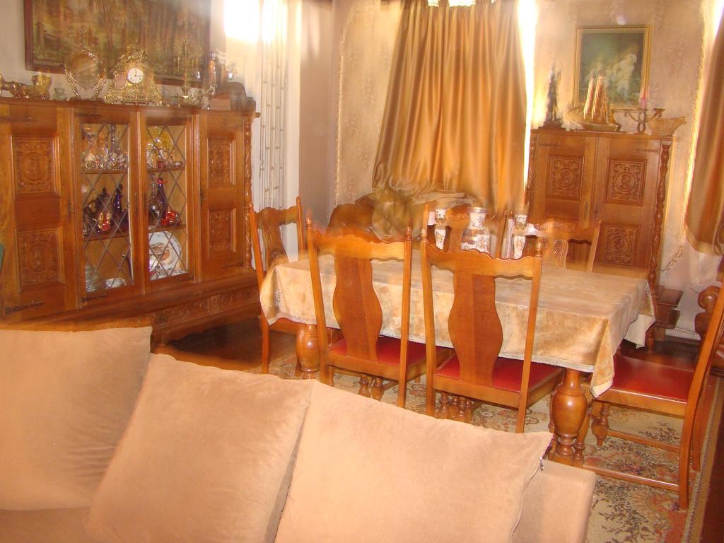 Guest House Temuri บาทูมิ ภายนอก รูปภาพ