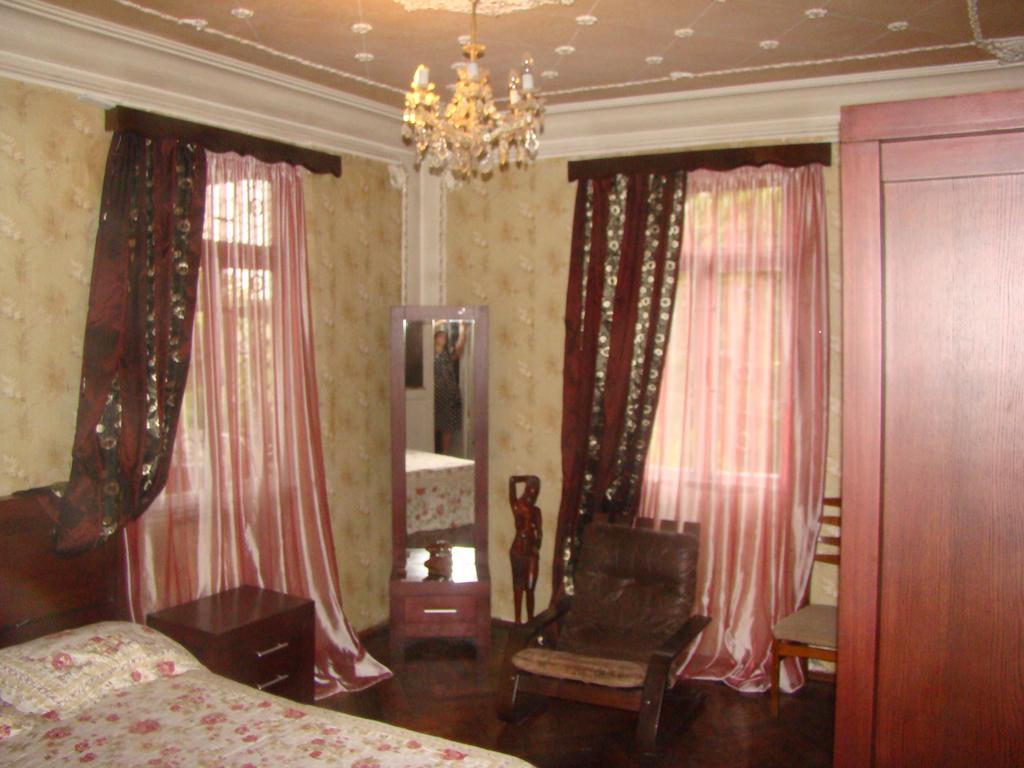 Guest House Temuri บาทูมิ ภายนอก รูปภาพ
