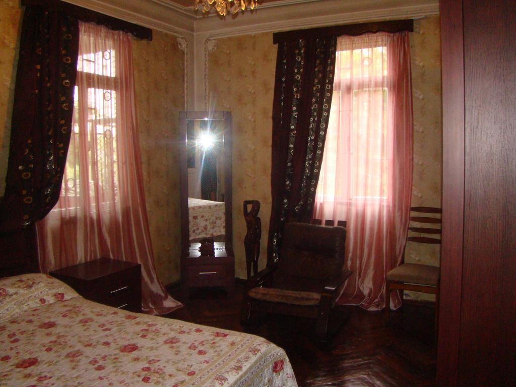 Guest House Temuri บาทูมิ ภายนอก รูปภาพ